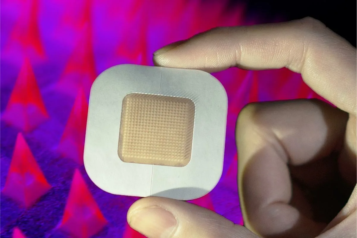 Curativo Inteligente a-Heal: IA Acelera a Cicatrização de Feridas em 25%