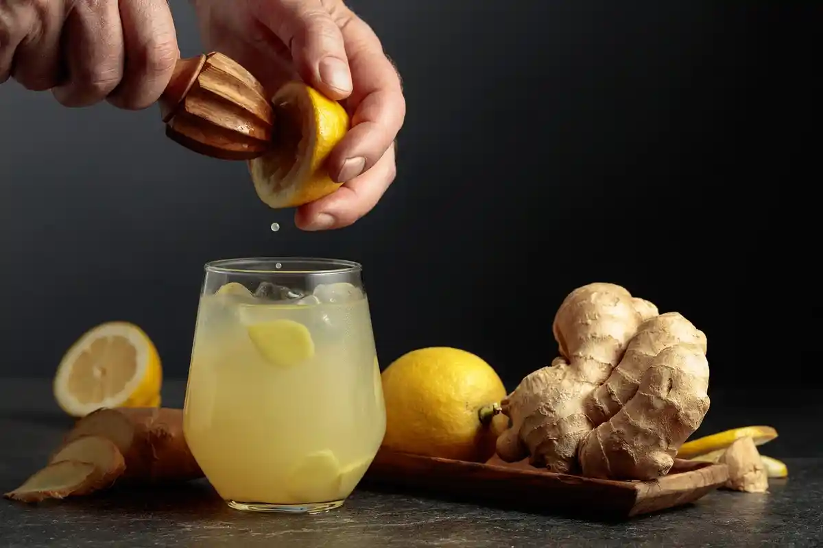 Melhore a sua saúde com gengibre e limão: a infusão natural definitiva