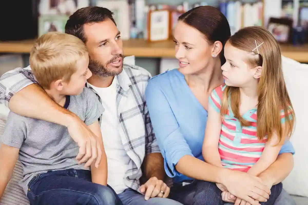 5 conselhos essenciais sobre amizade para adolescentes, dados pelos pais e apoiados pela psicologia