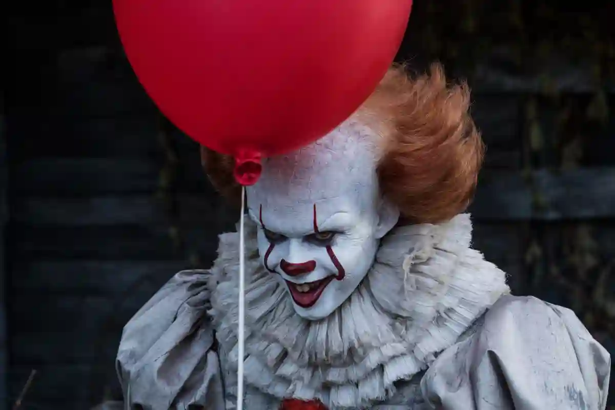 Pennywise Regressa: "It: Bem-vindos a Derry" Arrepia com Novo Trailer