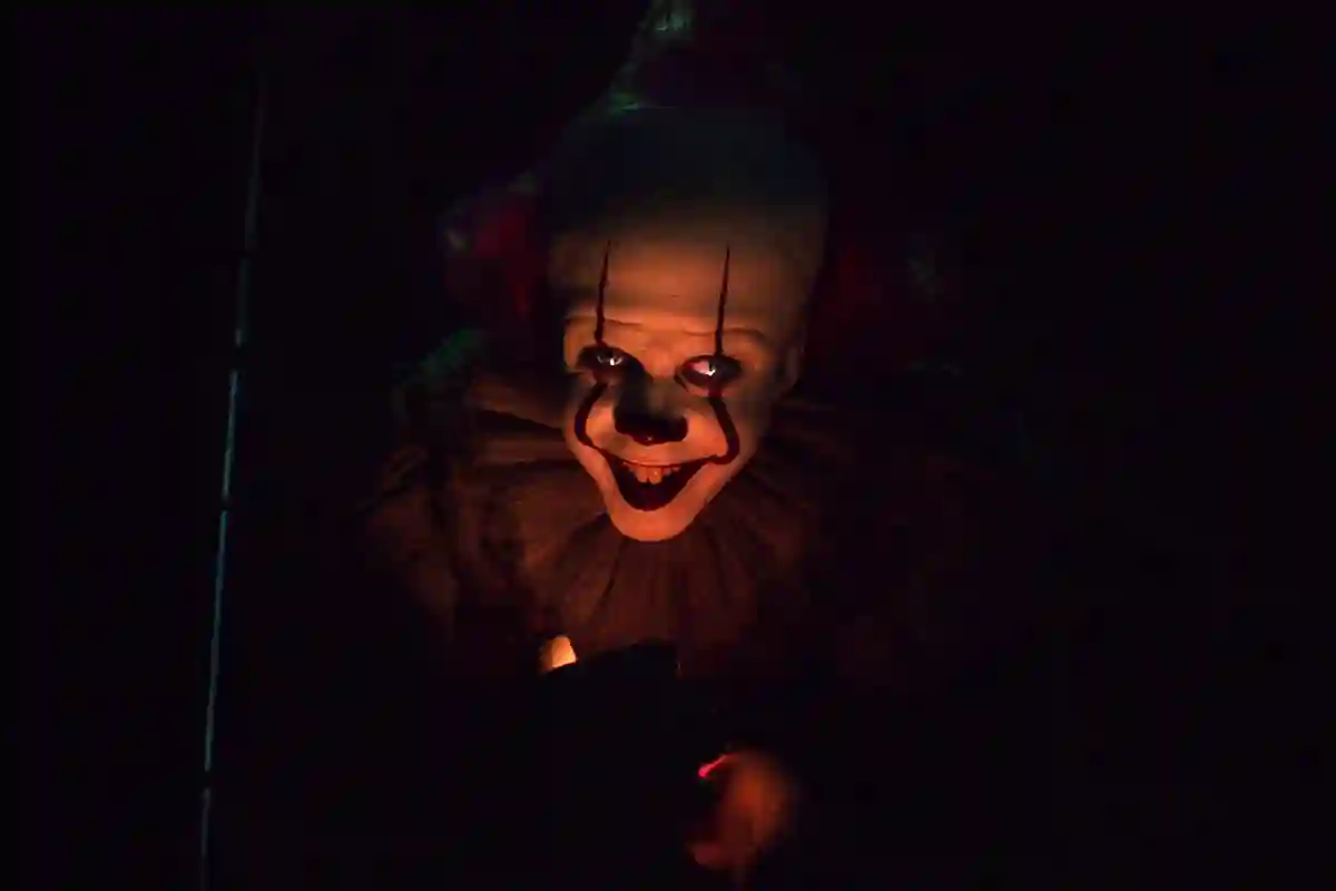 Pennywise Regressa: "It: Bem-vindos a Derry" Arrepia com Novo Trailer