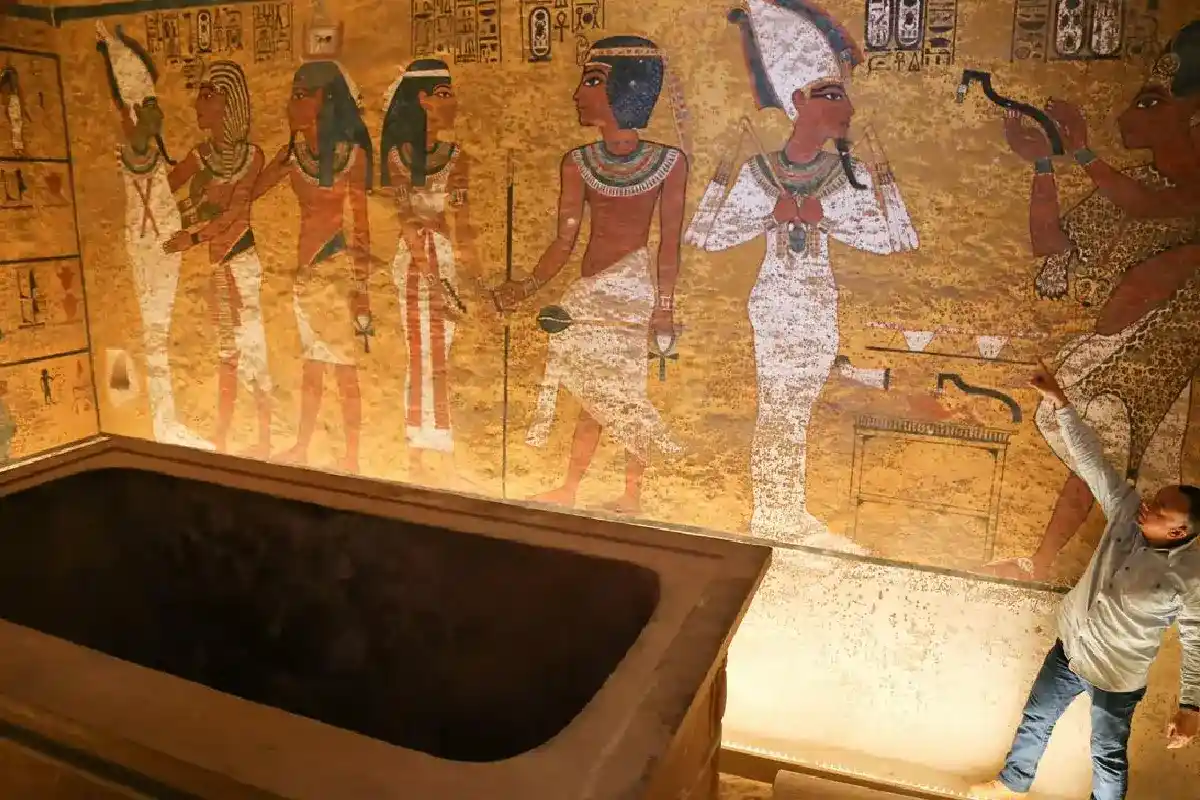 O túmulo perdido de Cleópatra: descoberta de porto submerso desperta busca por segredos antigos