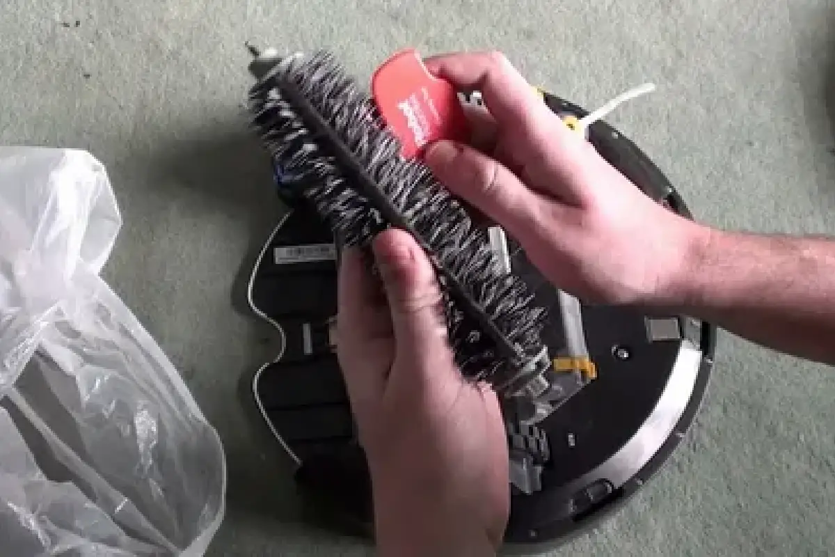 Como Limpar Seu Aspirador de Pó Como Profissional: Um Truque que Você Provavelmente Não Conhecia