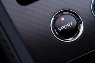O que é o modo desportivo nos carros? Como funciona e o que acontece quando é ativado