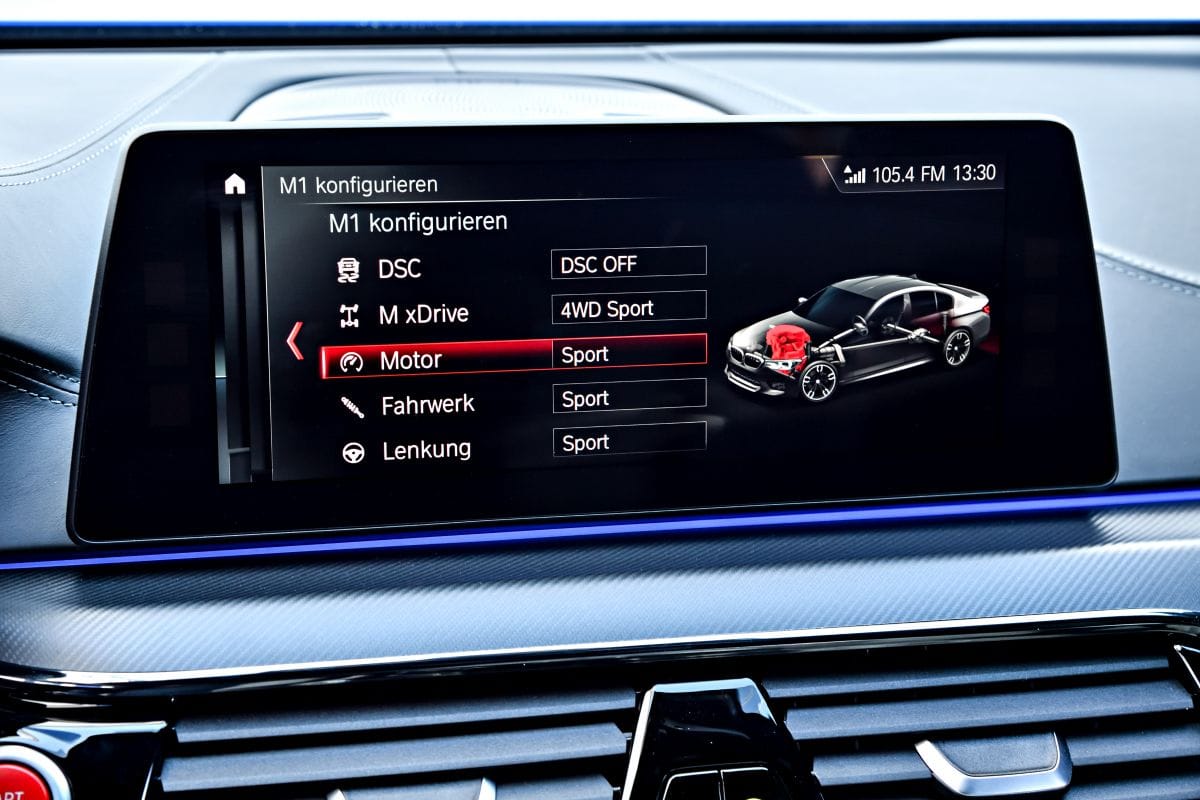 O que é o modo desportivo nos carros? Como funciona e o que acontece quando é ativado