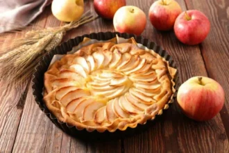 O bolo de maçã sem farinha e sem açúcar que se tornou viral