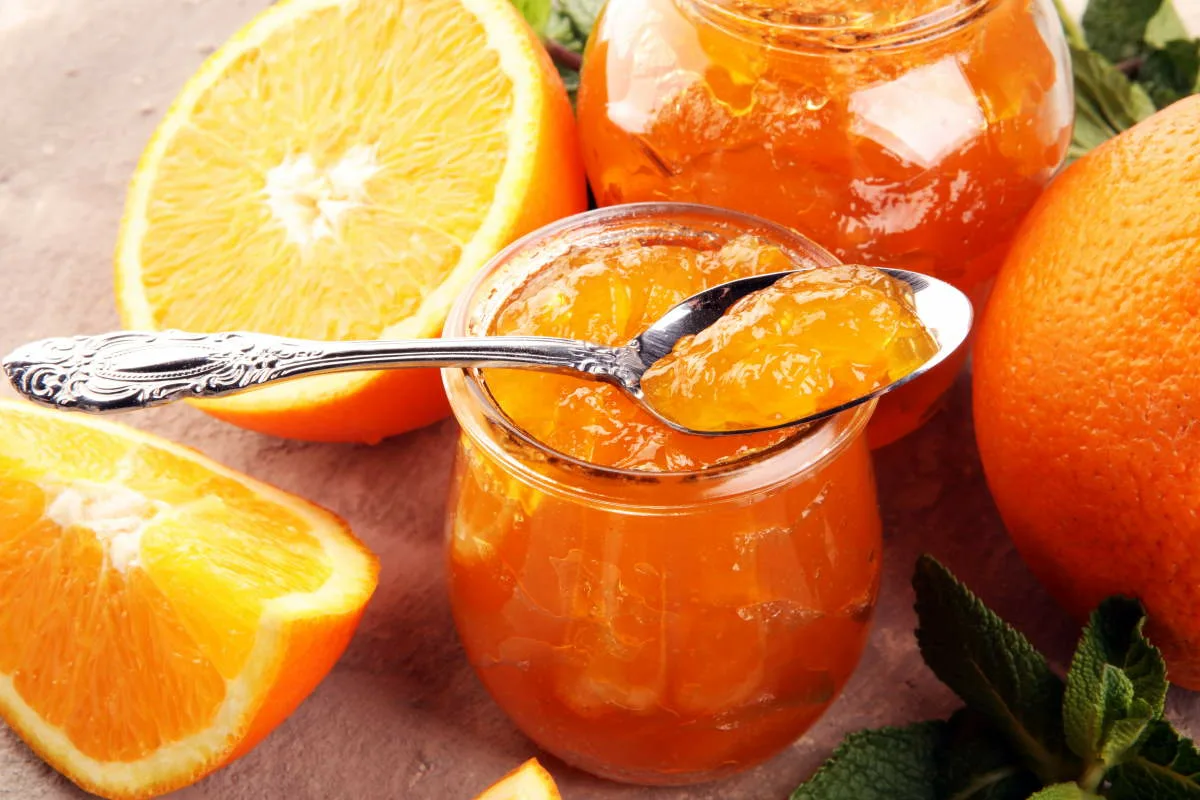 Faça marmelada de laranja sem amargor: a receita caseira viral que está a dar o que falar