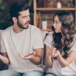 Como Lidar com Ciúmes no Relacionamento Quando o Teu Parceiro Fala de Outra Pessoa