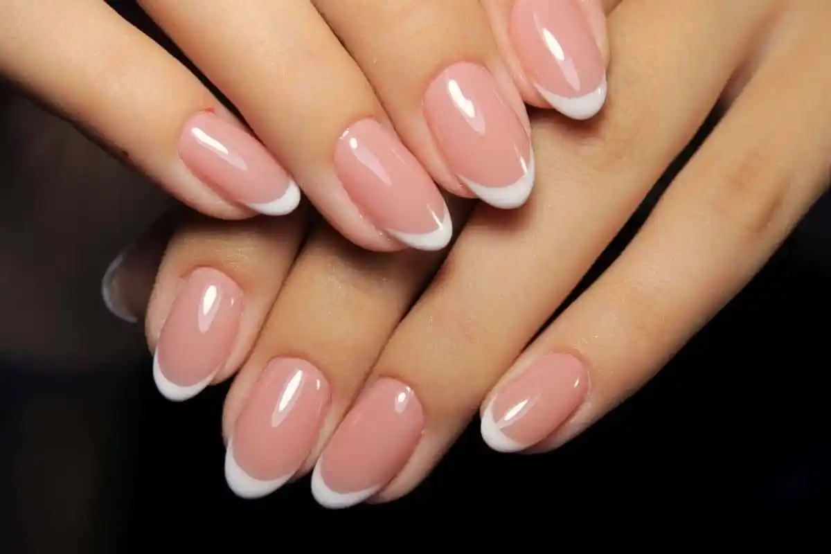 Manicure Francesa Ombre Perfeita em Casa: Unhas Elegantes em 5 Minutos