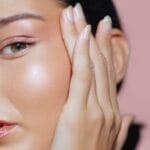 5 ingredientes para uma máscara facial caseira que rejuvenesce a pele