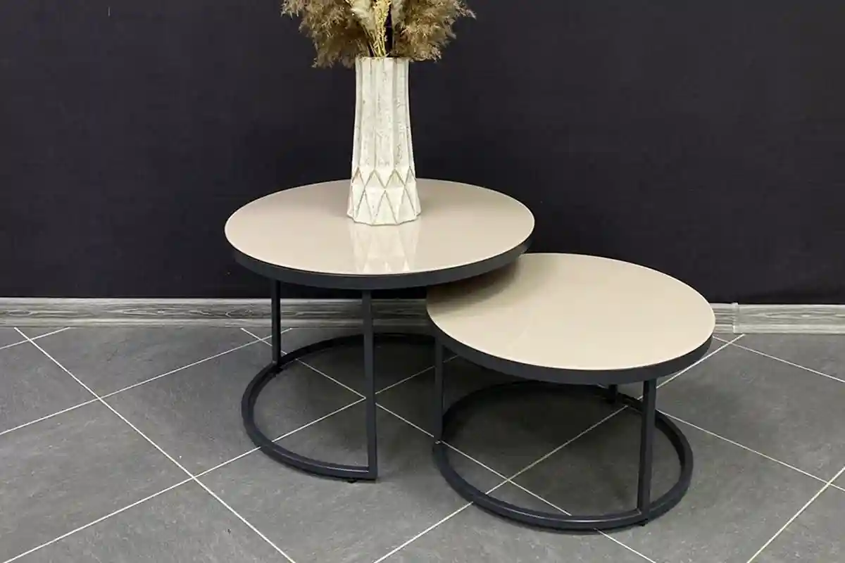 Diga adeus à mesa de centro tradicional: a tendência que está transformando sua sala de estar