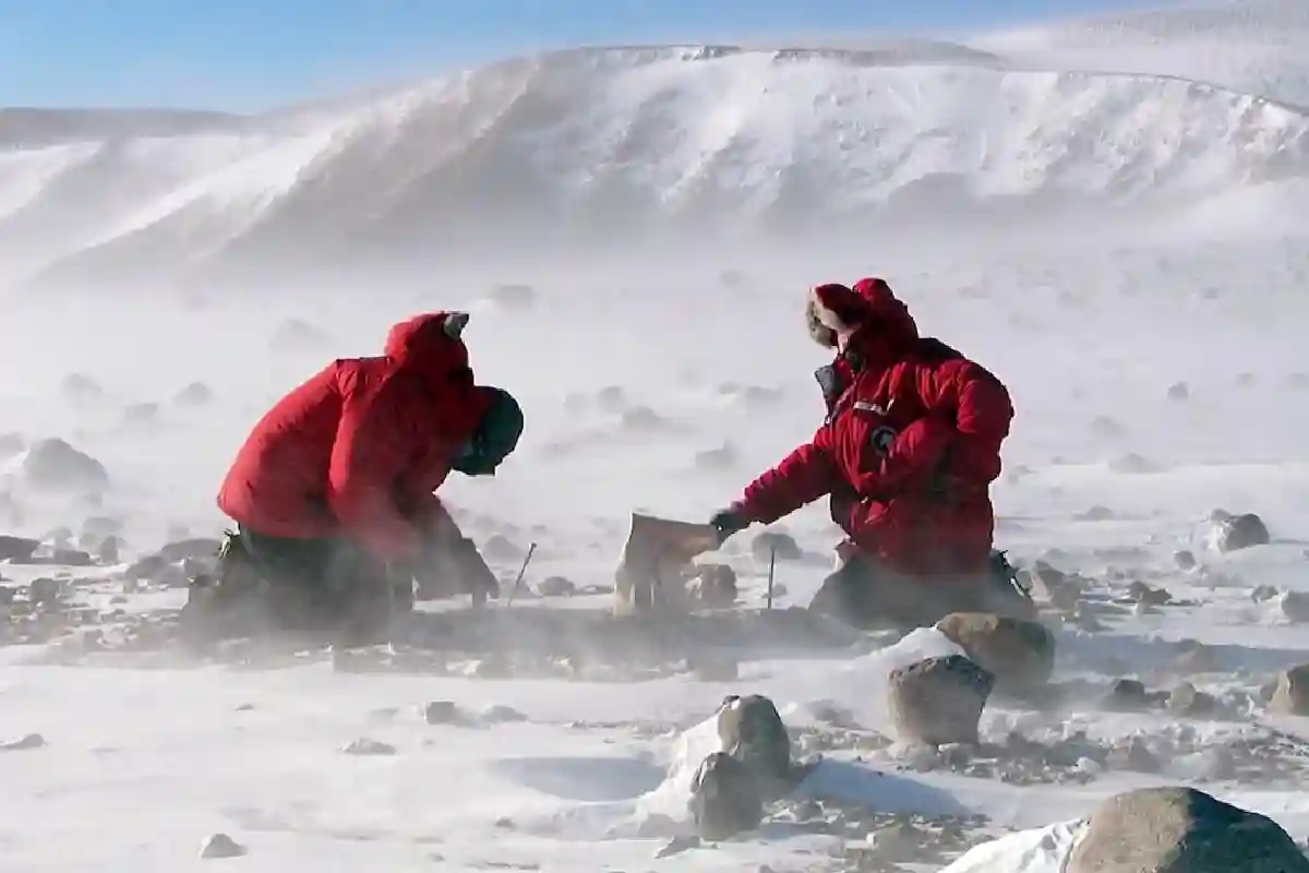 O Ponto de Inflexão da Antártida: Cientistas Alertam para Mudanças Climáticas Catastróficas