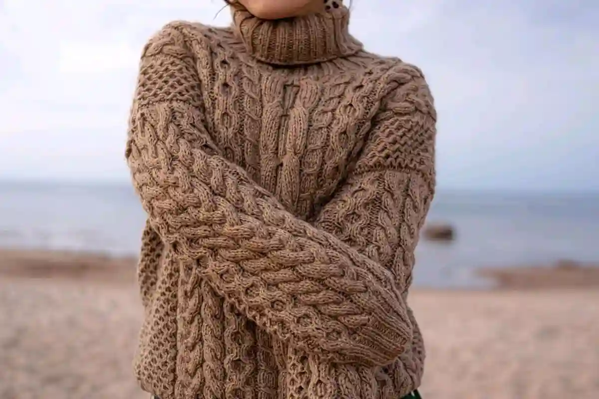 Como Usar o Teu Suéter Feminino: 3 Looks Estilosos para Arrasar