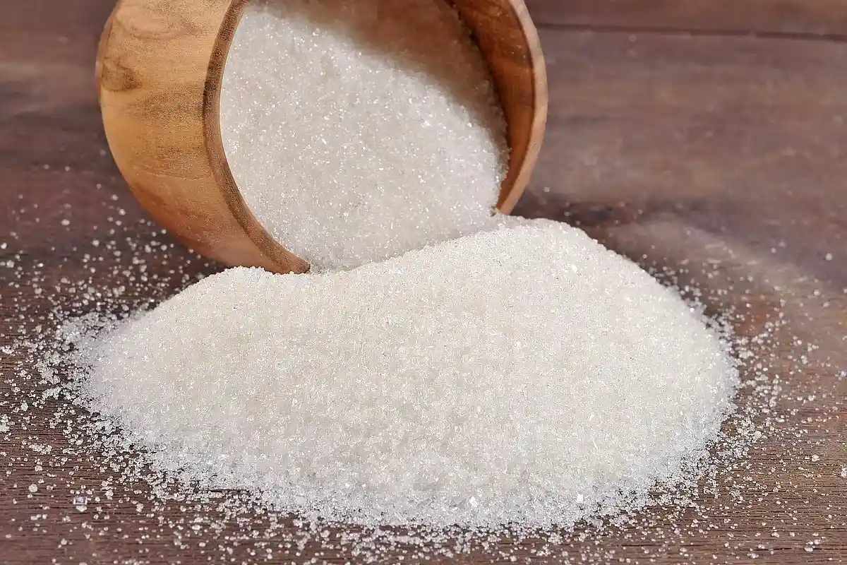 Esfoliante de açúcar e óleo de coco: o novo melhor amigo da sua pele para um brilho natural