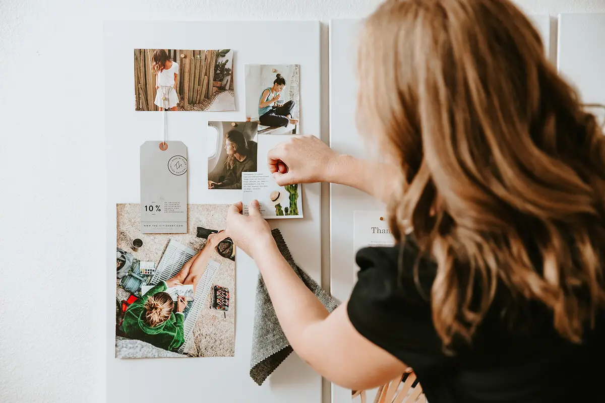O Que é uma Tábua de Sonhos e Ela Realmente Ajuda a Realizar Qualquer Desejo?