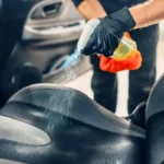 Por que Borrifar Vinagre nos Bancos do Carro: Um Truque Eficaz e Econômico