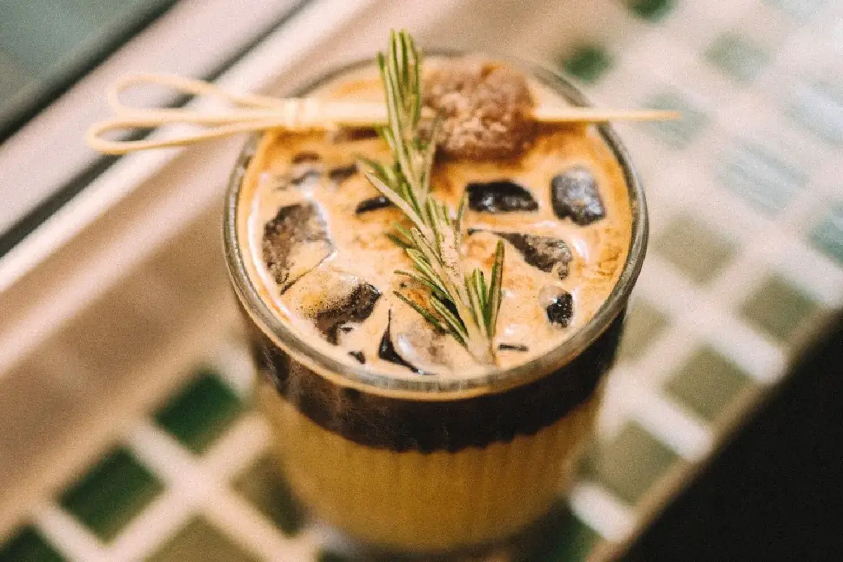 Misturar Café com Alecrim: Porquê Recomendam e Para Que Serve?