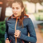 Como Reduzir a Ansiedade e Fortalecer o Corpo com uma Prática Simples: Caminhada com Yoga