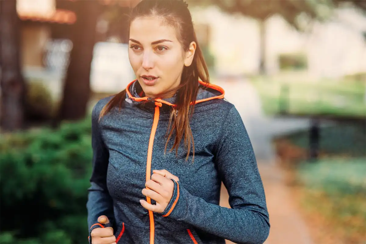 Como Reduzir a Ansiedade e Fortalecer o Corpo com uma Prática Simples: Caminhada com Yoga