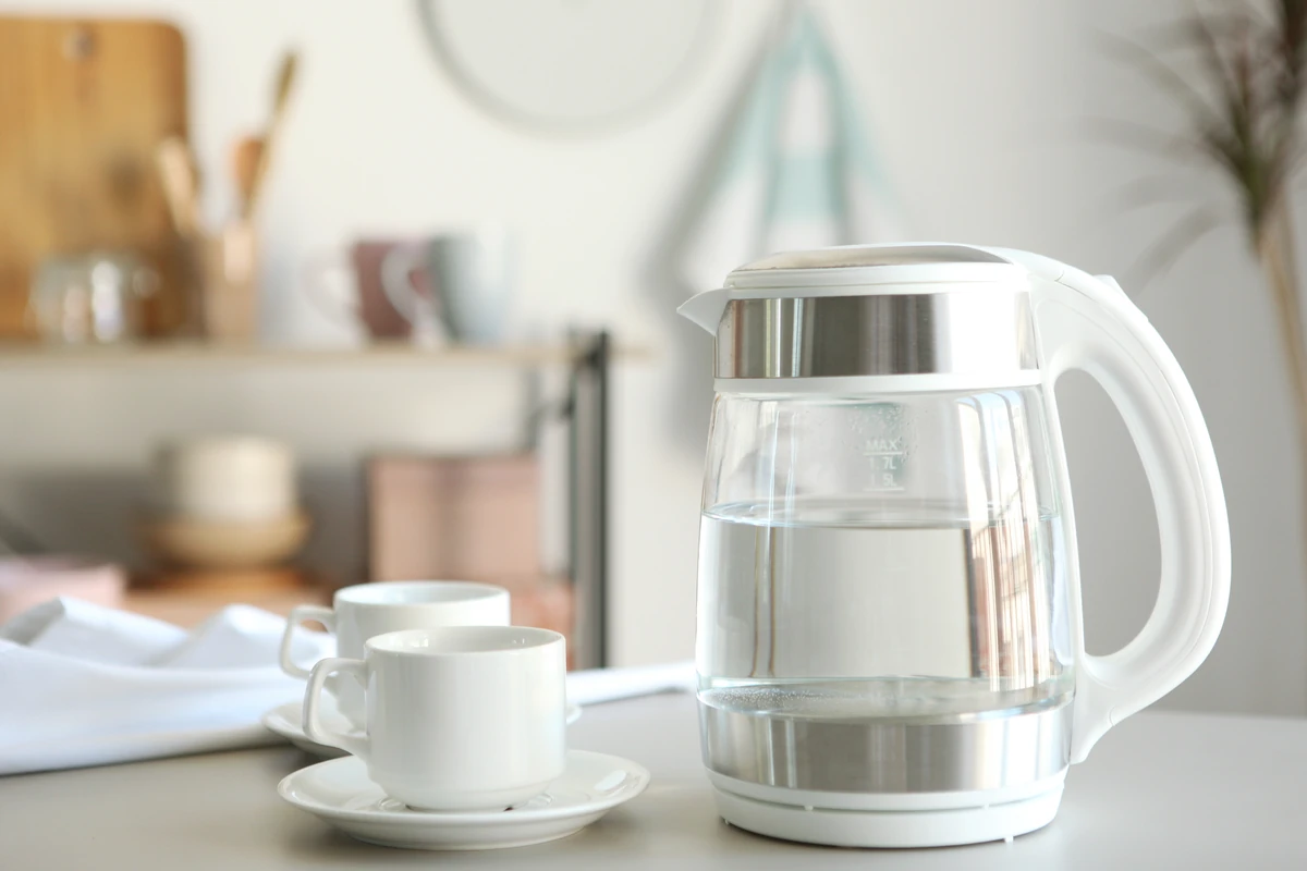 Como Evitar que o Naquipe Estrague Sua Chaleira: Um Truque Simples de Dois Passos