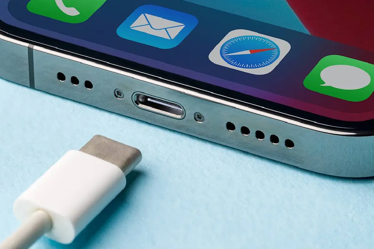 Como Carregar o Celular até 80%: Uma Mulher Testou por um Ano e Revela os Resultados