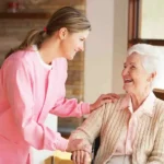 6 Formas de Fortalecer a Comunicação com Familiares Idosos à Distância