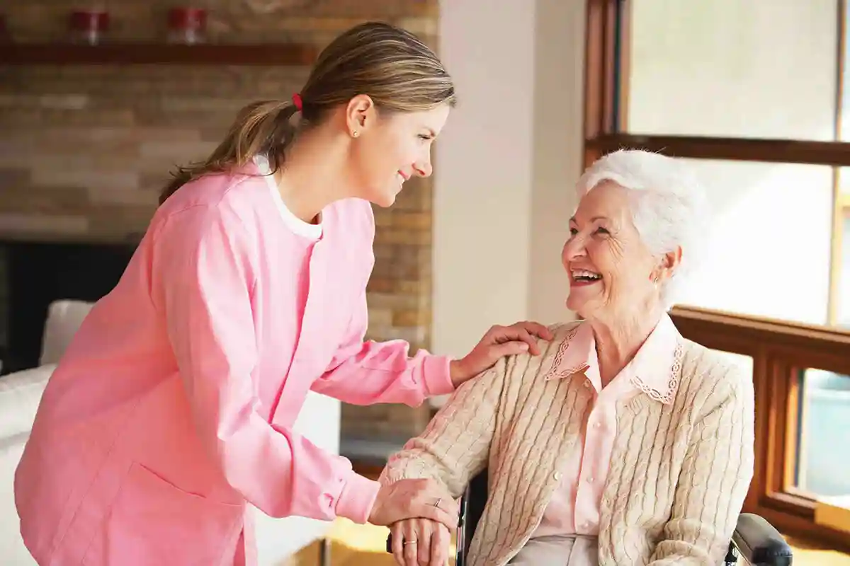 6 Formas de Fortalecer a Comunicação com Familiares Idosos à Distância