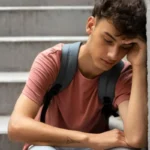 Os 6 Grandes Desafios da Adolescência que Moldam a Nossa Personalidade