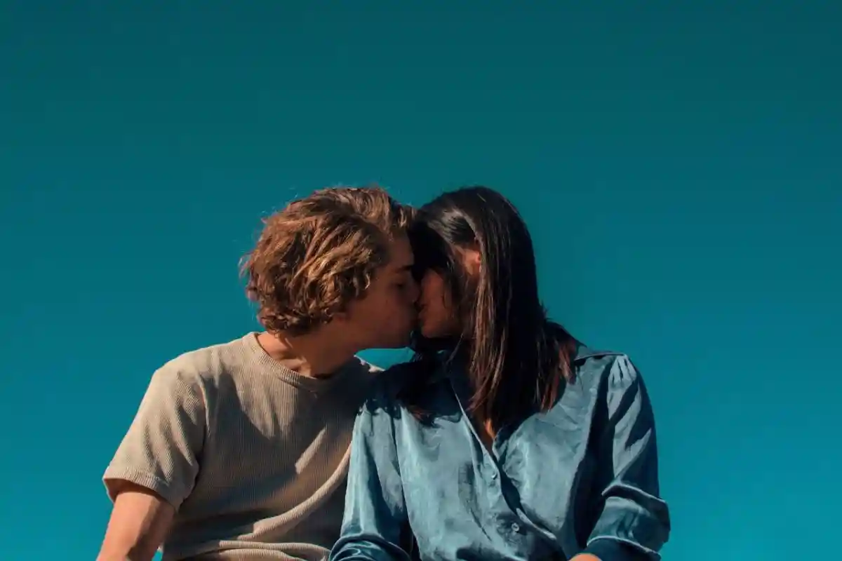 Os 6 Grandes Desafios da Adolescência que Moldam a Nossa Personalidade