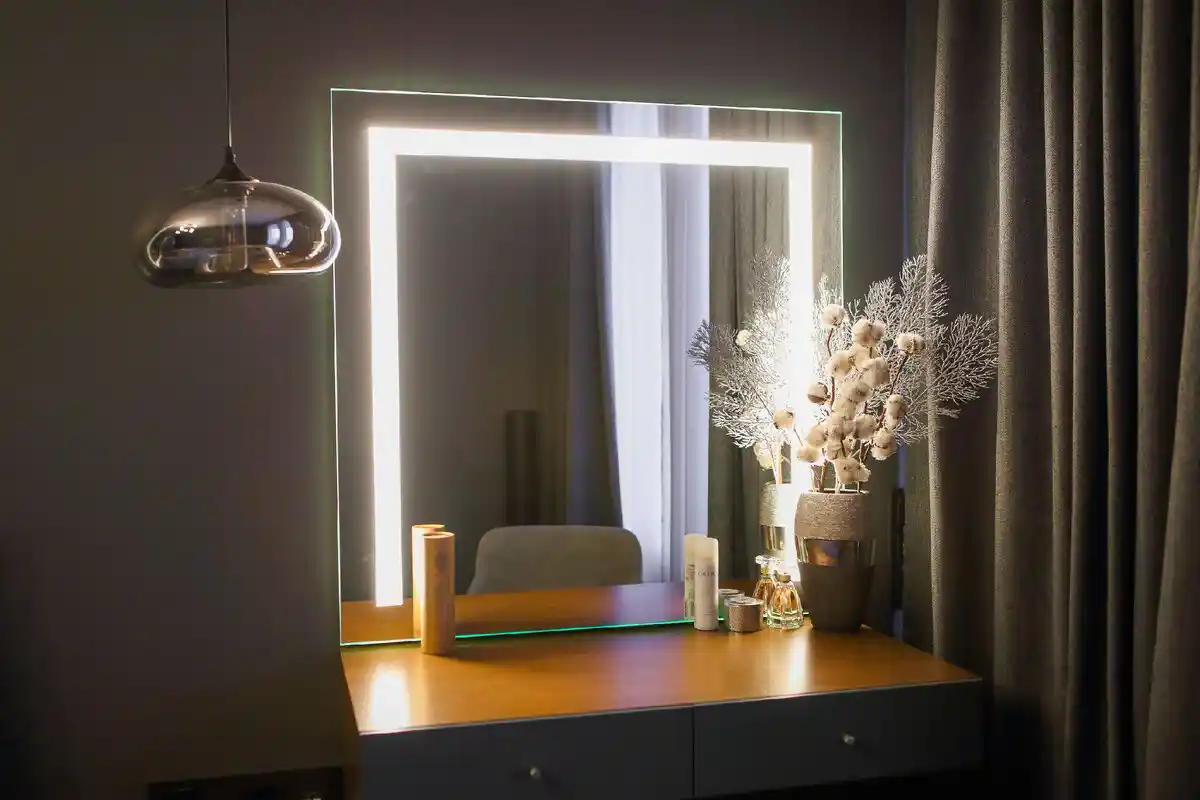 Espelhos com Luz LED: A Nova Tendência para Transformar Sua Rotina