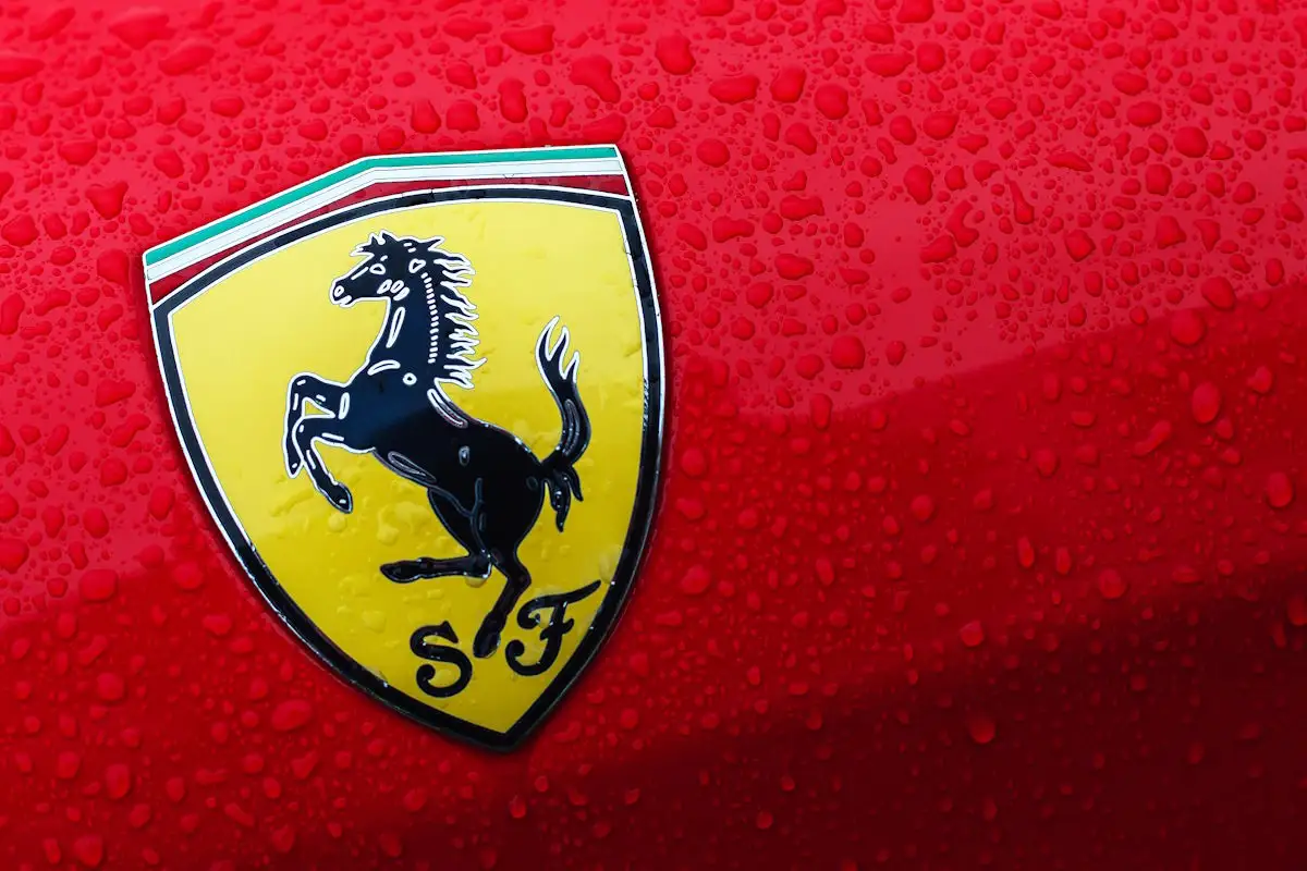 Ferrari Elettrica: O Primeiro Elétrico da Marca Revelado em Detalhes, Lançamento em 2026