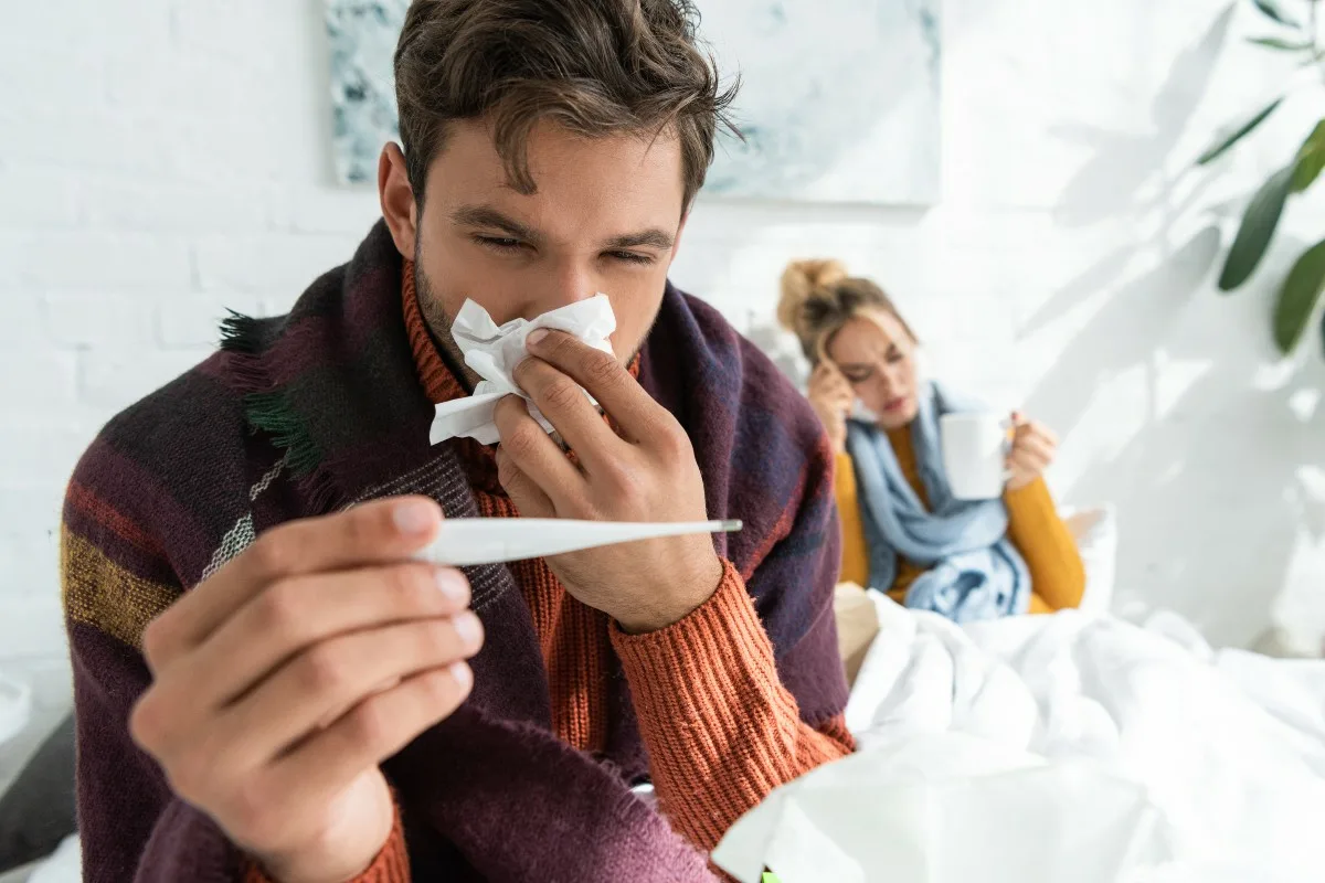 Homens Sentem a Gripe Mais Intensamente que Mulheres? A Verdade por Trás do Mito