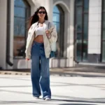 Jeans Tendência para o Outono: Modelos e Cores que Vão Dominar a Estação