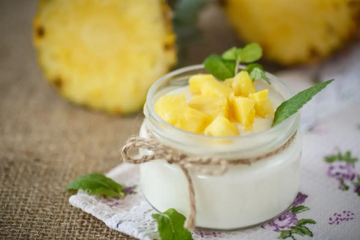 Mousse de Abacaxi Saudável na Liquidificadora: Sem Açúcar e com Apenas 3 Ingredientes