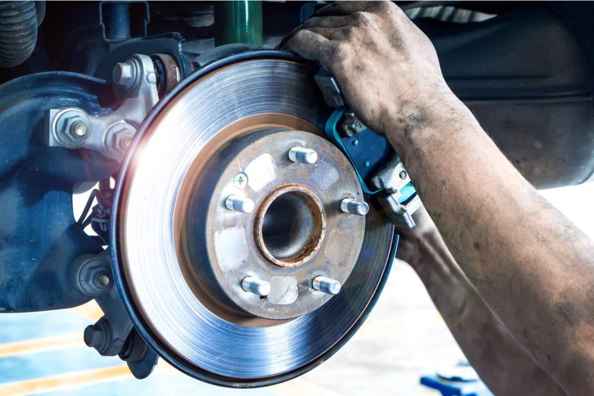 Pastilhas de Freio Originais ou Genéricas? O Risco de Escolher Peças Não Certificadas