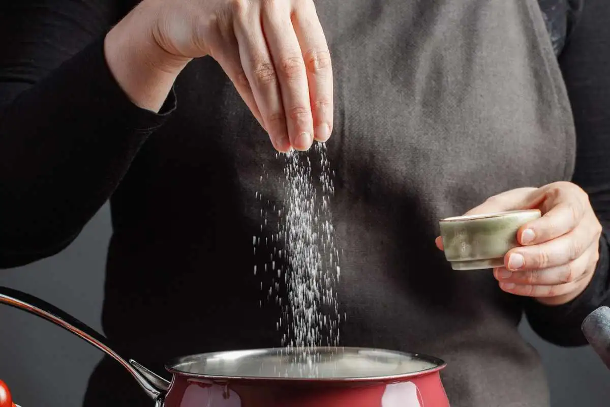 Por Que os Espaguetes Colam e Como Evitar: Um Truque Resolve Tudo