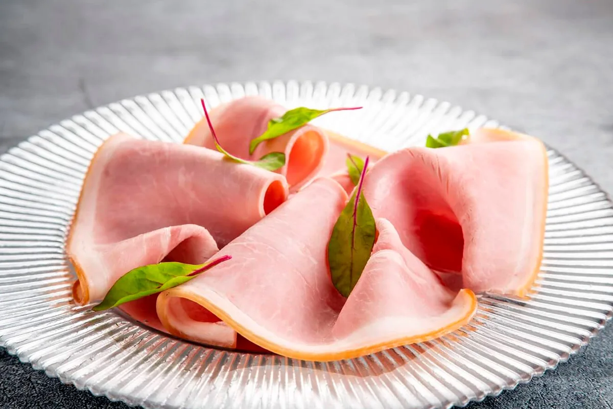 Crepes de Ovo com Queijo e Presunto: Uma Receita Rápida e Deliciosa