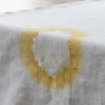 Como Eliminar Manchas de Toalhas de Mesa com um Truque Caseiro e Sem Danificá-las