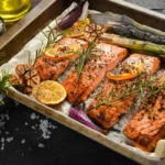 Salmão Assado com Limão e Alecrim: Uma Receita Simples e Saborosa