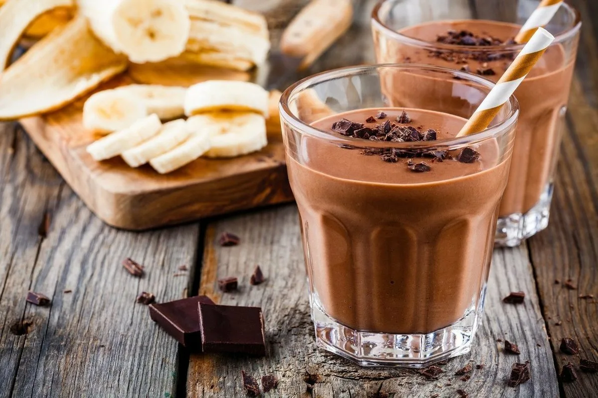 Smoothie de Chocolate com Aveia: Uma Receita Cremosa e Saudável em 2 Minutos