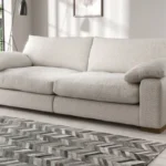 Adeus aos Sofás-Cama e Rígidos: O Sofá Teddy, a Tendência Mais Confortável e Moderna de 2025