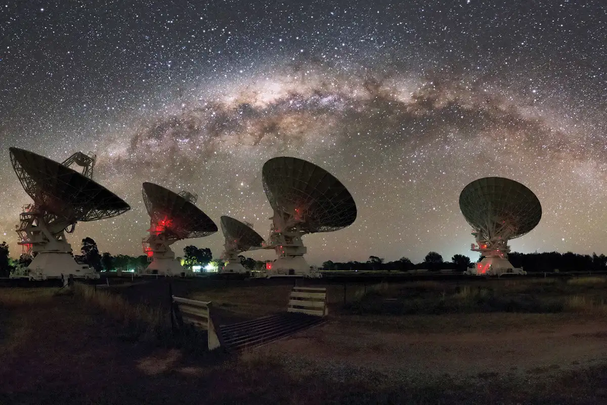 Solidão no Universo: Por Que Ainda Não Encontramos Vida em Outros Planetas?