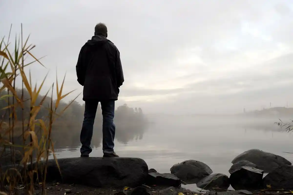 O Que Significa Preferir Estar Sozinho a Maior Parte do Tempo, Segundo a Psicologia