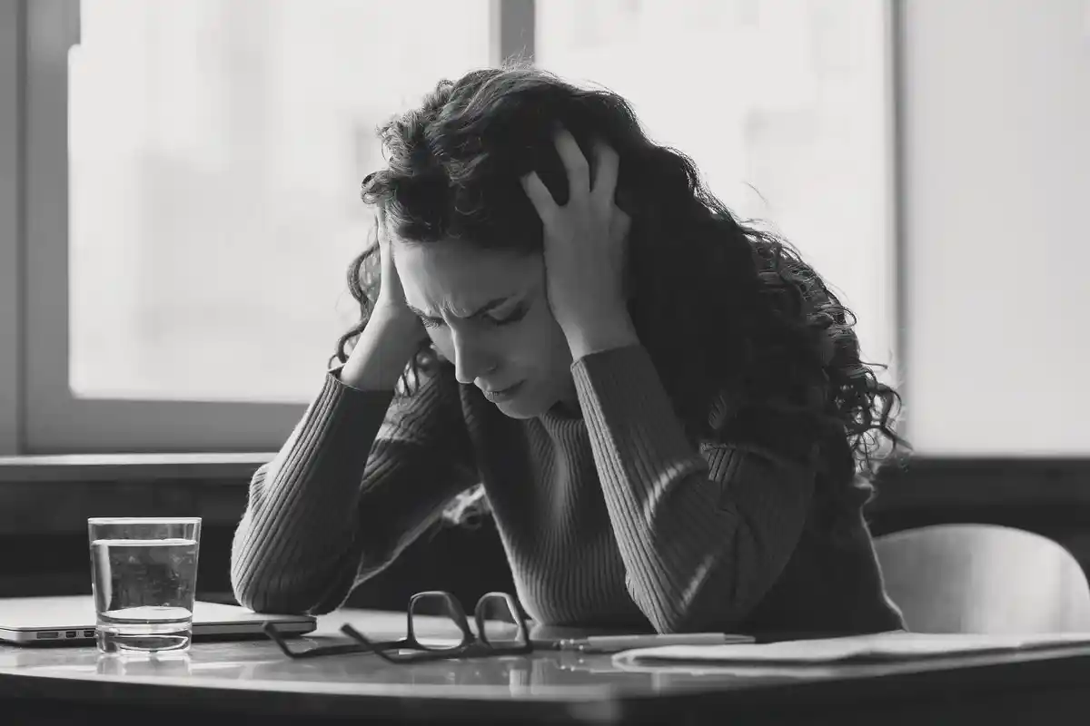 O Que Significa Sonhar com um Tsunami que Te Arrastra, Segundo a Psicologia