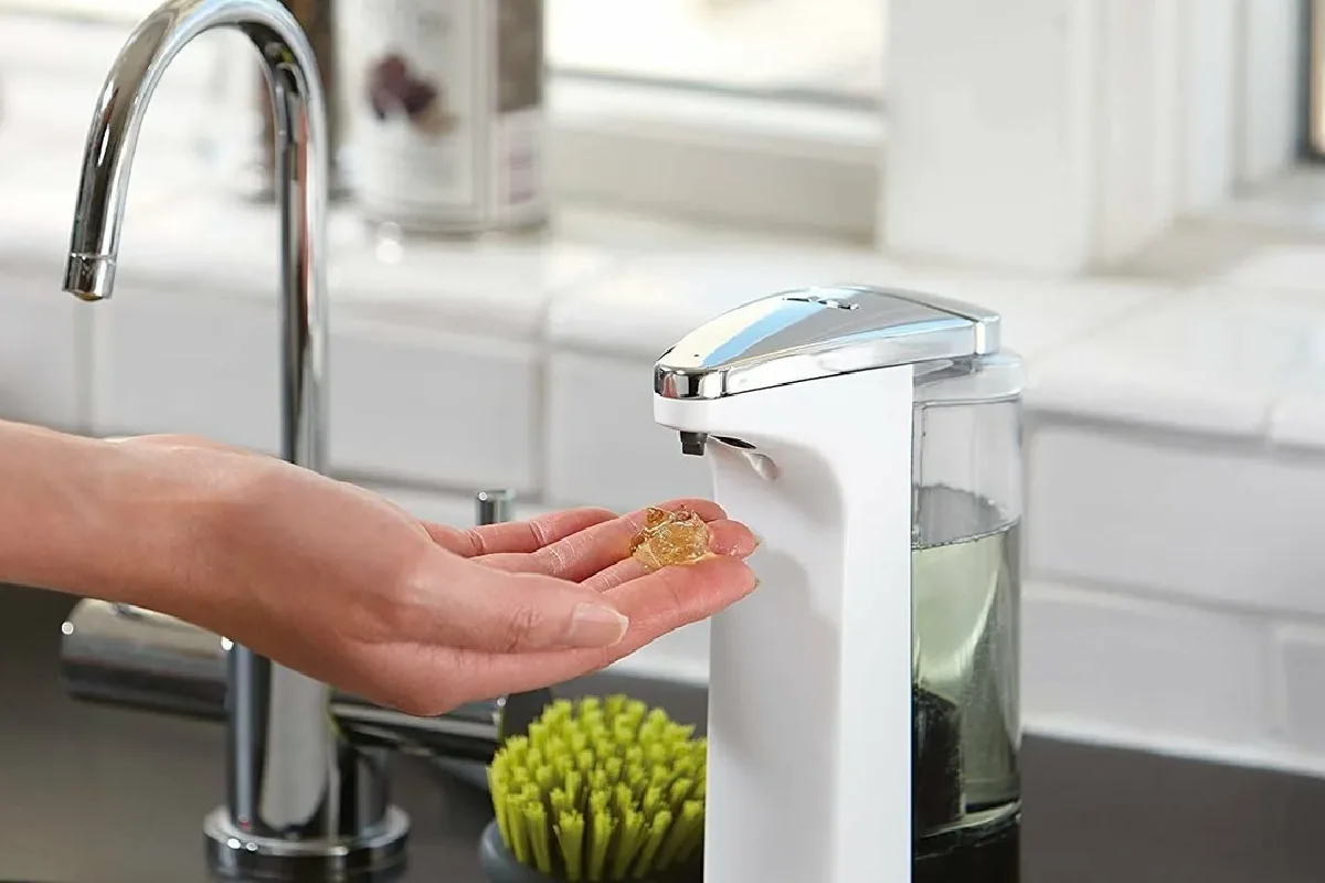 A Nova Tendência Elegante que Substitui o Saboneteiro nos Banheiros