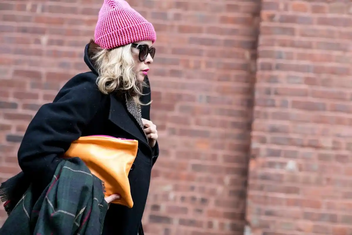 Tendências de Gorros para o Outono 2025: O Que Usar na Cabeça Esta Estação