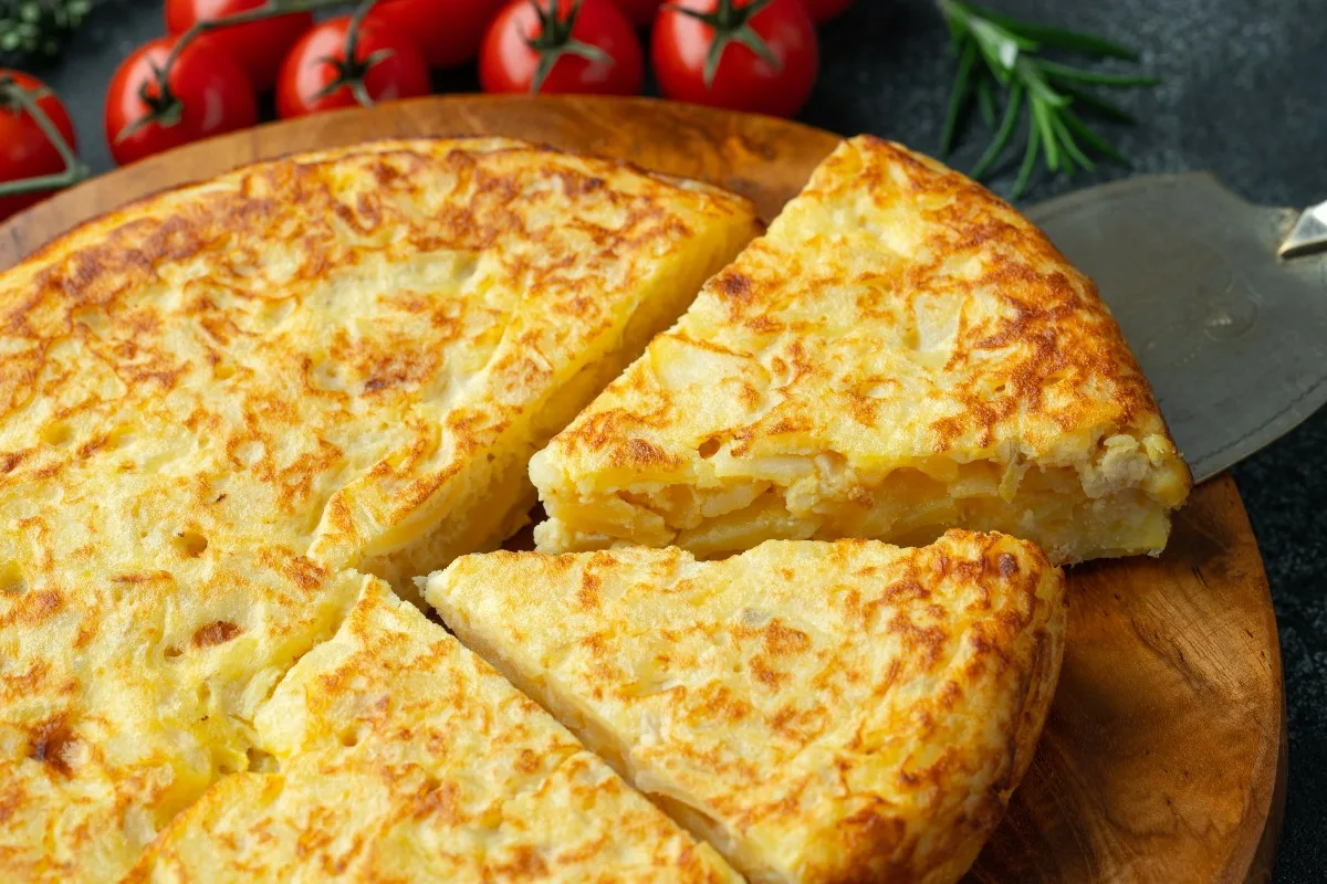 A Tortilla de Batata: Um Clássico Espanhol Repleto de Benefícios