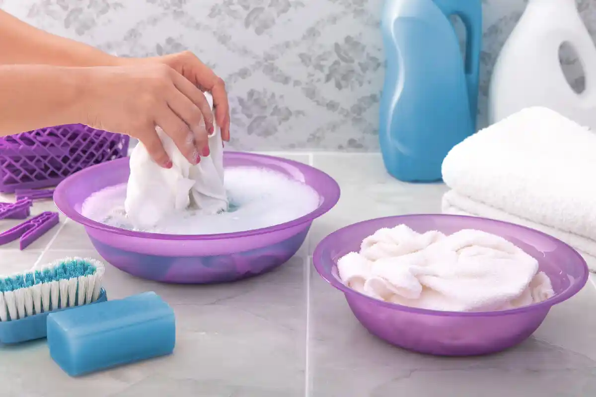 O Truque Infalível para Remover Manchas na Roupa, Mesmo as Secas e Incrustadas