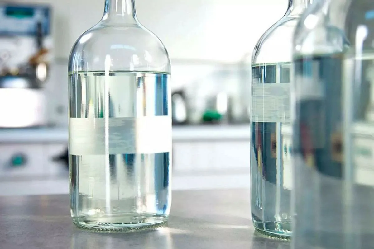 Adeus à Plancha: O Truque Simples para Deixar a Tua Roupa Impecável em Minutos