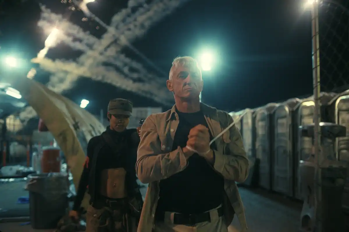 “Uma Batalha Atrás da Outra”: A estreia de ação mais intensa de 2025